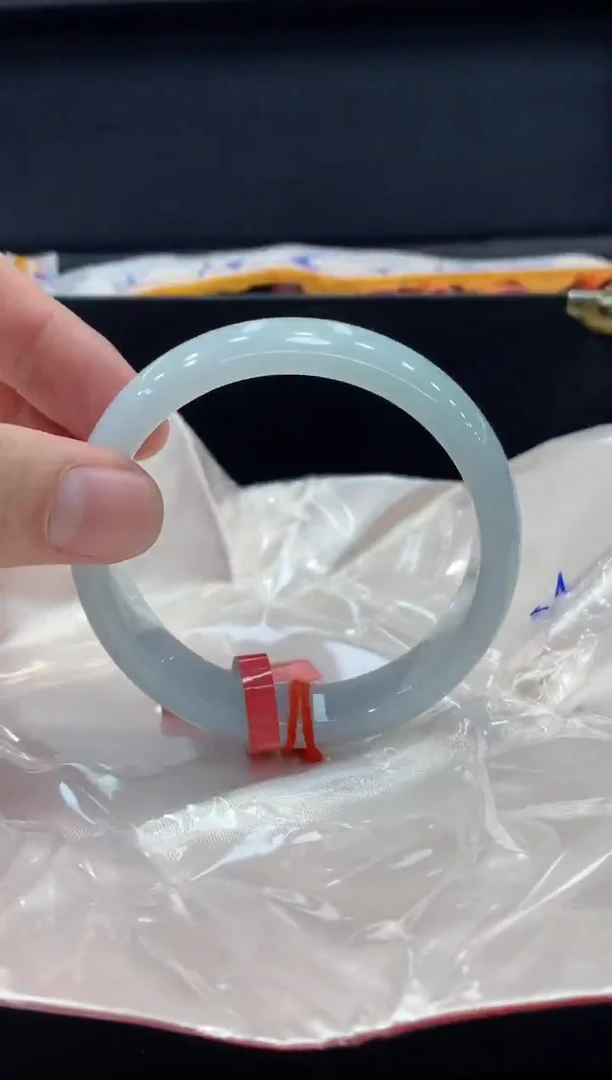 未镶嵌手镯翡翠翡翠手镯