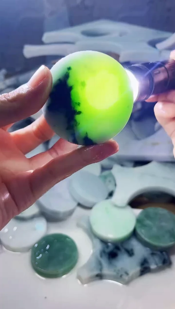 翡翠未镶嵌颈饰天然翡翠A货350