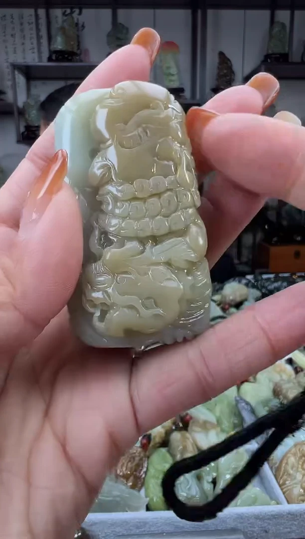 未镶嵌和田玉把件1