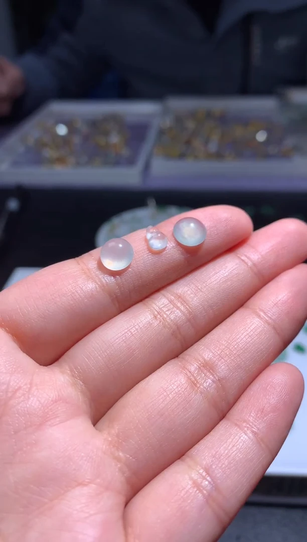 未镶嵌定制翡翠毛货