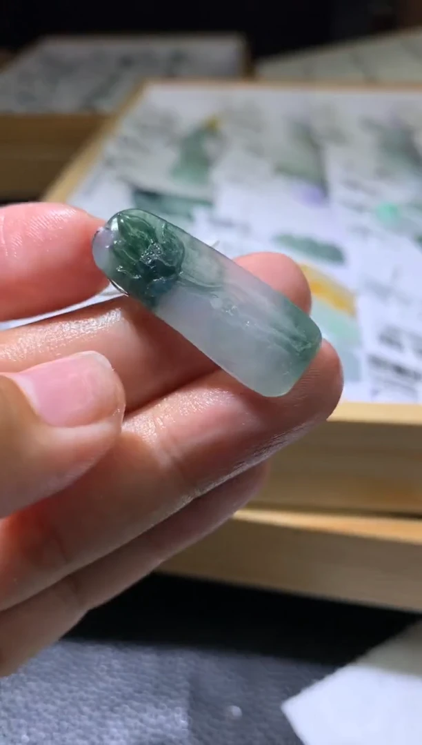 定制翡翠未镶嵌毛货