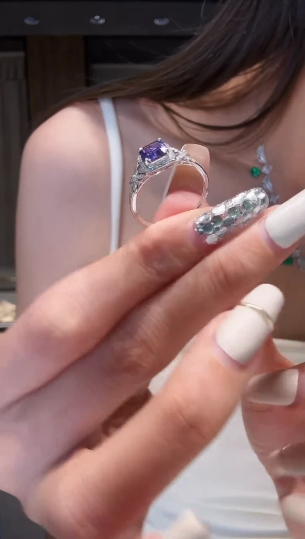 戒指蓝宝石18K金镶嵌CE0793