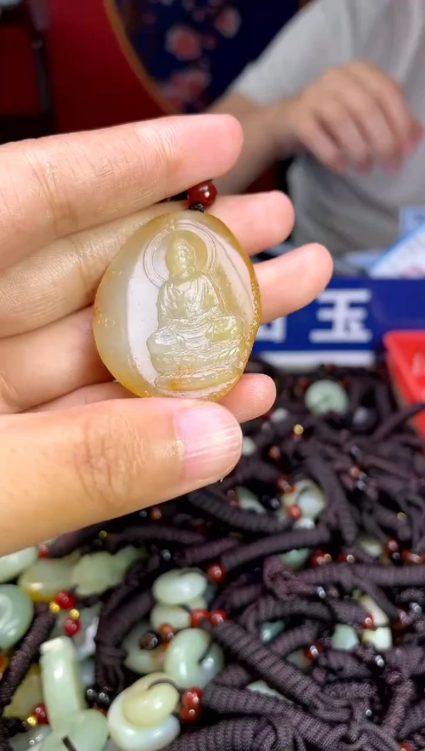 未镶嵌和田玉挂件1