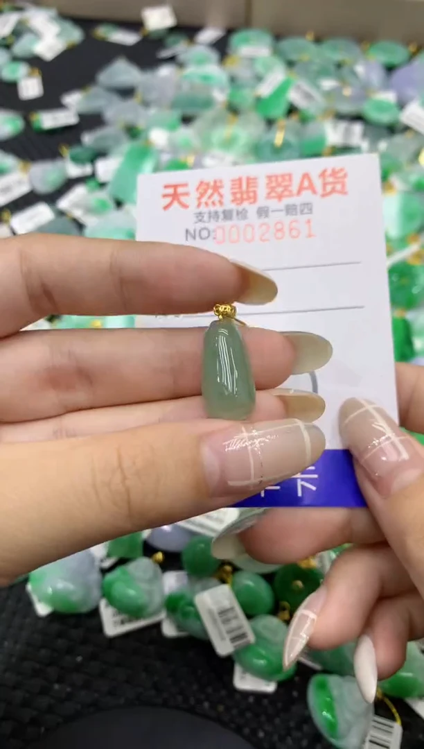 颈饰未镶嵌翡翠天然缅甸翡翠A货