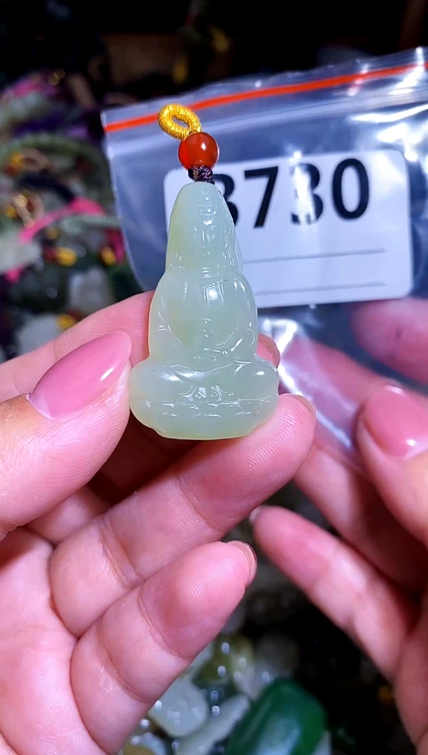 和田玉未镶嵌颈饰1