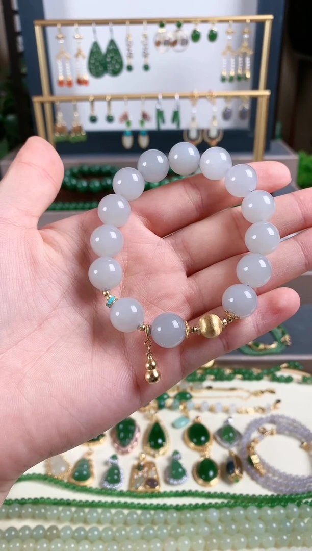 未镶嵌手链和田玉1