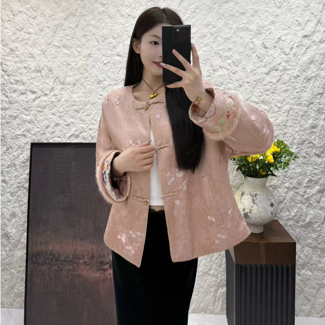 子予·新中式圆领盘扣袖毛翻边葫芦绣花加棉外衣毛边保暖冬季外套