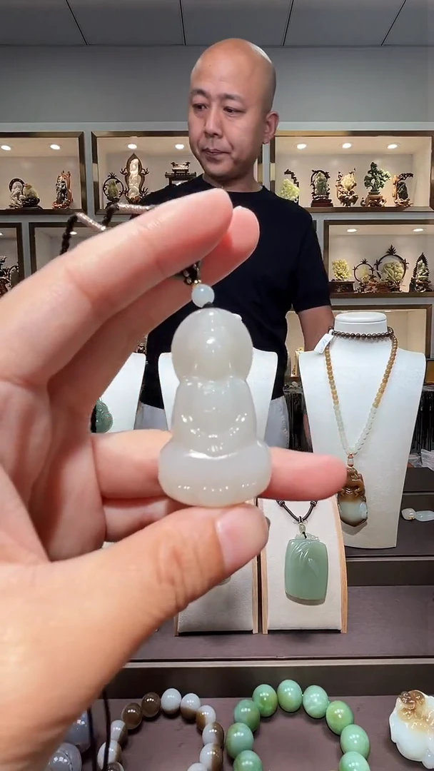 和田玉未镶嵌颈饰苏