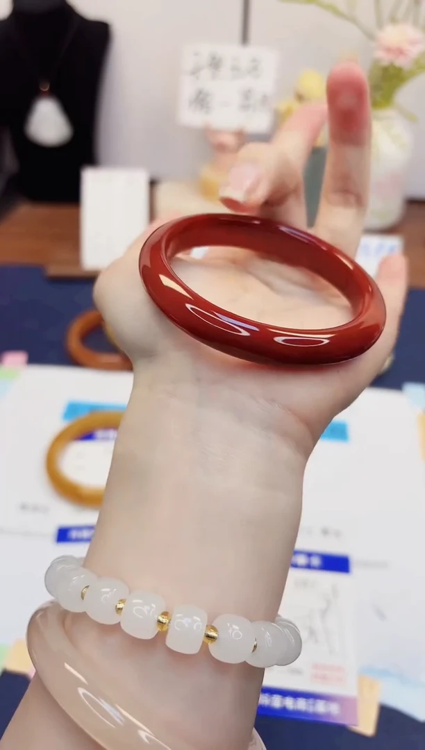 【闪购商品】石英质玉手镯未镶嵌281-玛瑙-圈口56