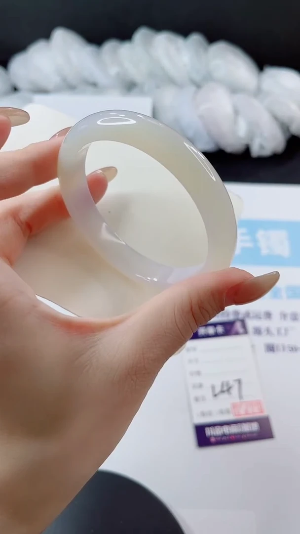 未镶嵌手镯石英质玉多样性发货L47