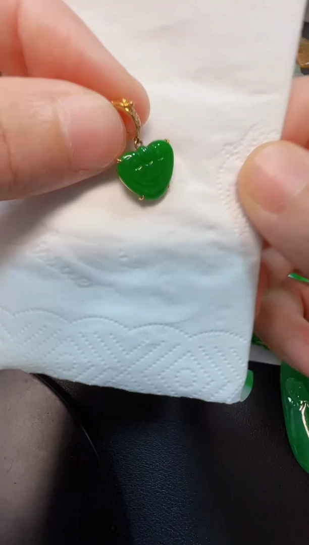 吊坠(不含链)18K金镶嵌翡翠1680