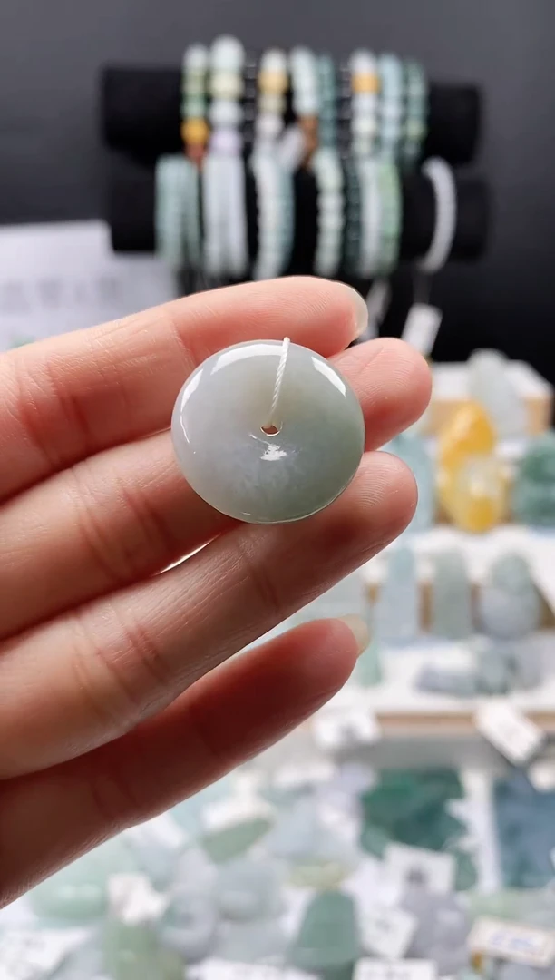 吊坠(不含链)未镶嵌翡翠31平安扣