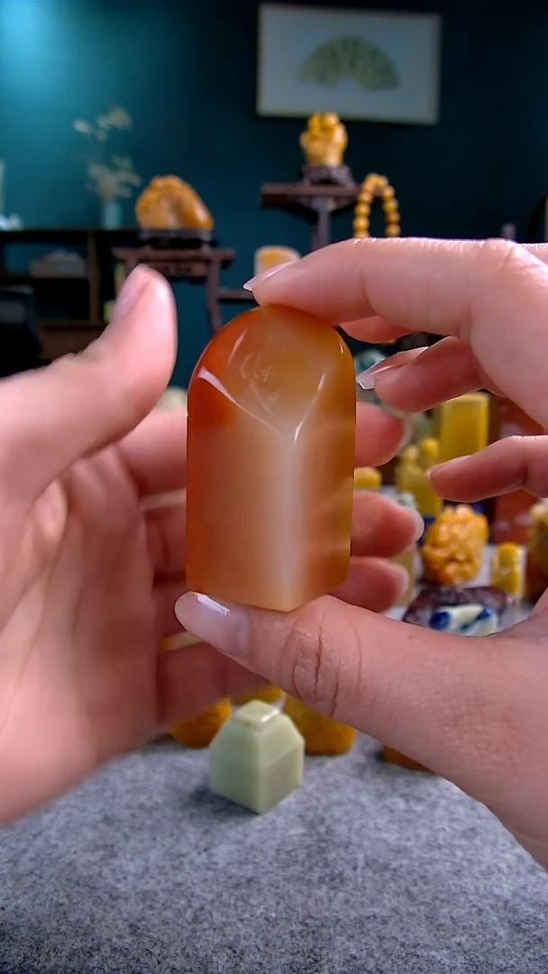 【闪购商品】老挝石北部黄金银红素章2.2*2.1*5