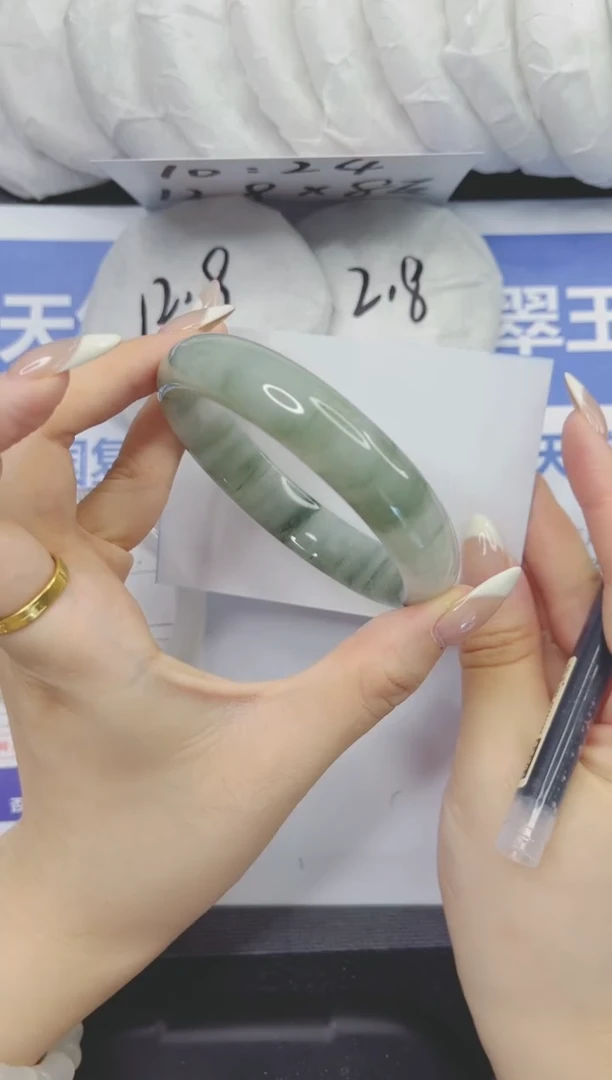 石英质玉手镯未镶嵌19-60