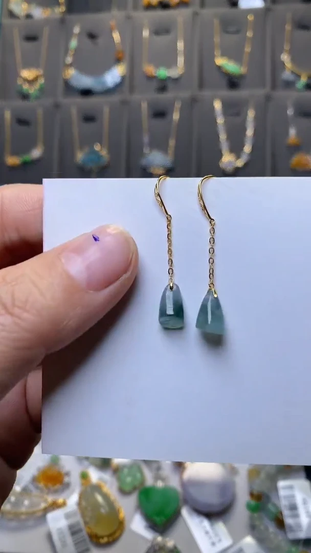 颈饰18K金镶嵌翡翠净货36301