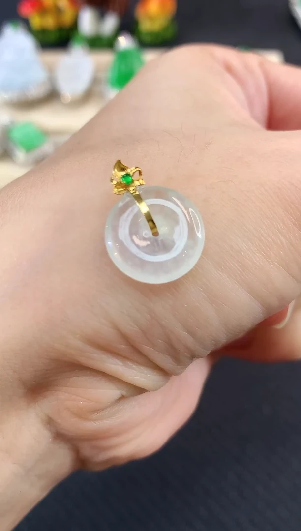 吊坠(不含链)18K金镶嵌翡翠130|299