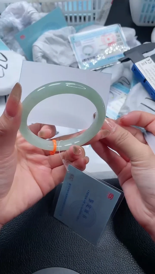 【闪购商品】石英质玉手镯未镶嵌22S120-61