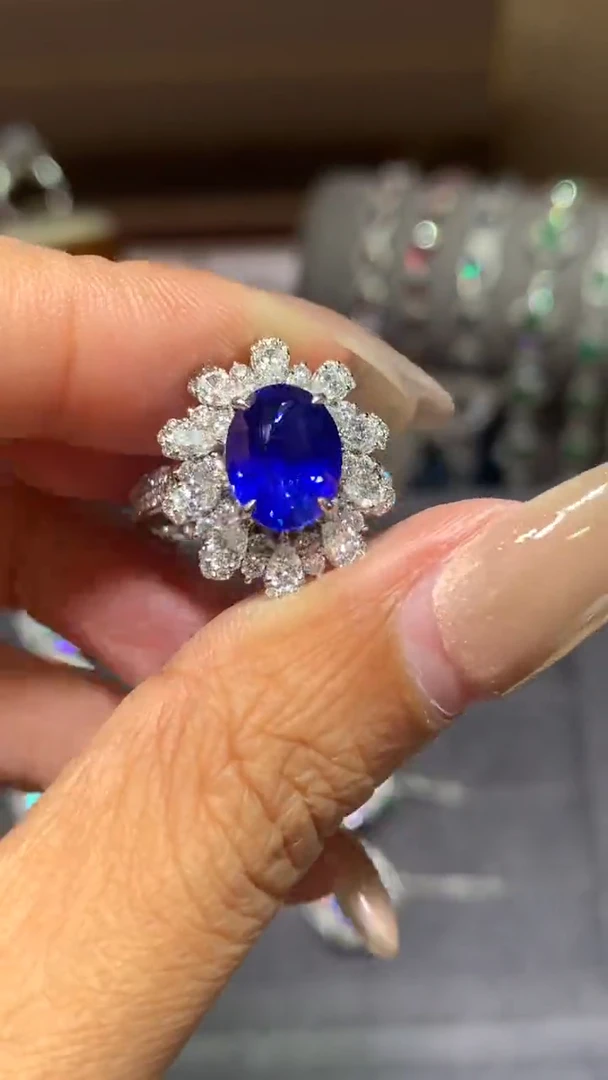 戒指蓝宝石18K金镶嵌3.07ct