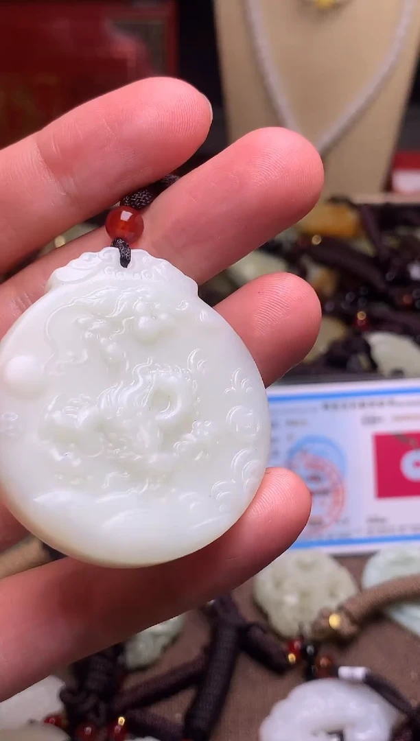 颈饰未镶嵌和田玉新疆料青海料清水和田玉吊坠