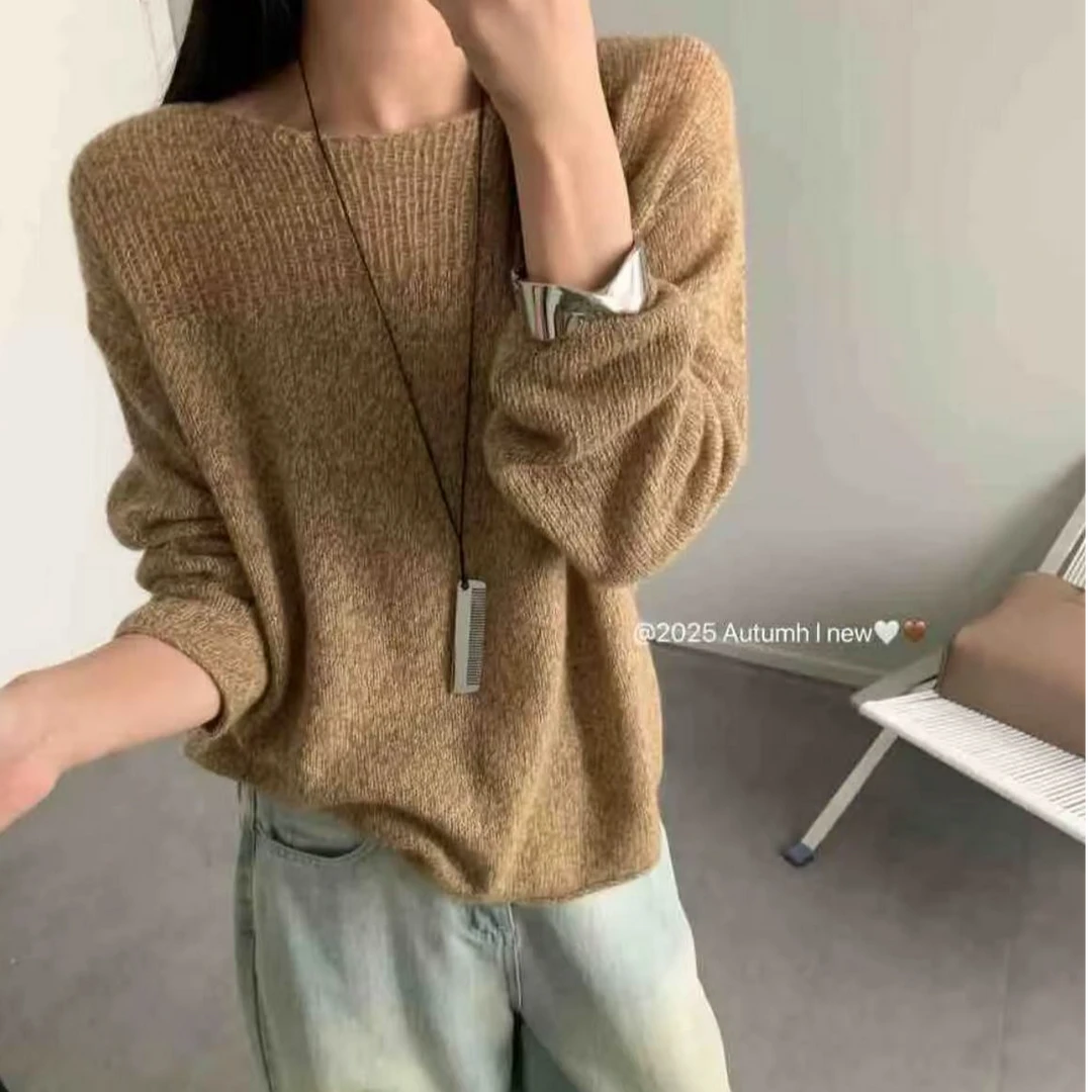 桑在云间宽松一字领 镂空针织衫