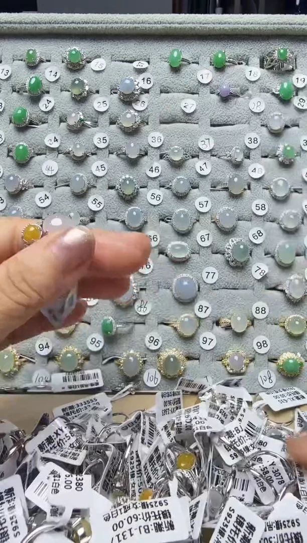 翡翠戒指银S925镶嵌通体925银镶缅甸A货翡翠戒指
