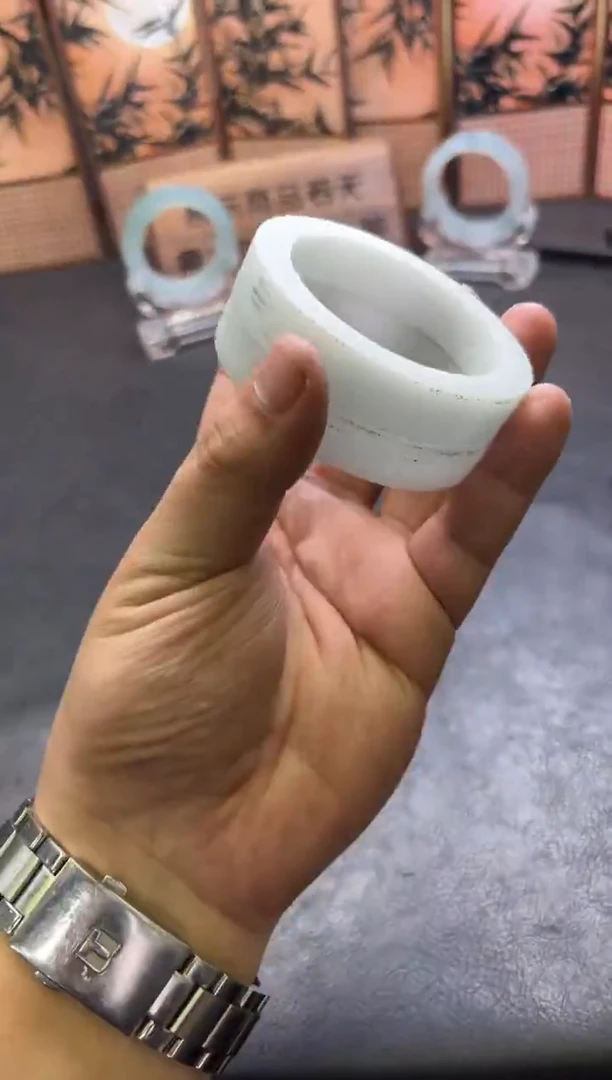 未镶嵌手镯定制翡翠多样性发货
