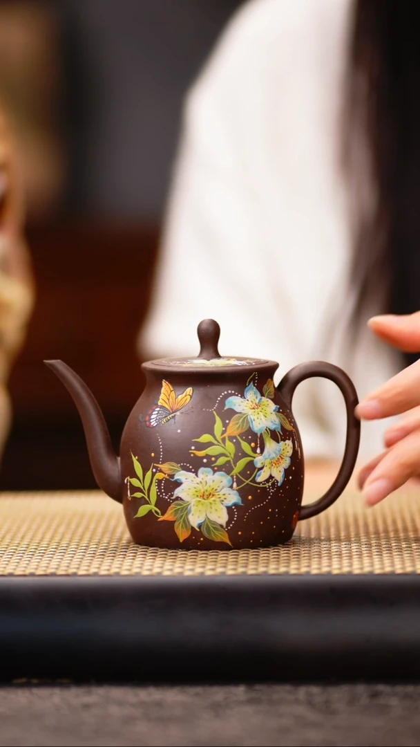 QMJ111紫泥鸢尾蝴蝶