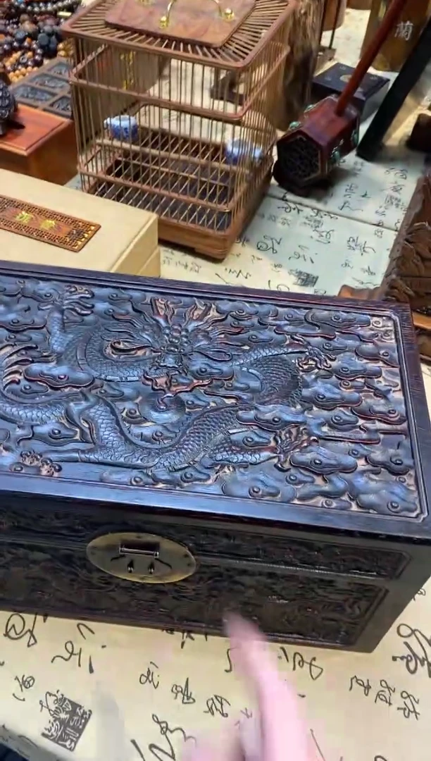 檀香紫檀（小叶紫檀） 小叶紫檀大龙箱