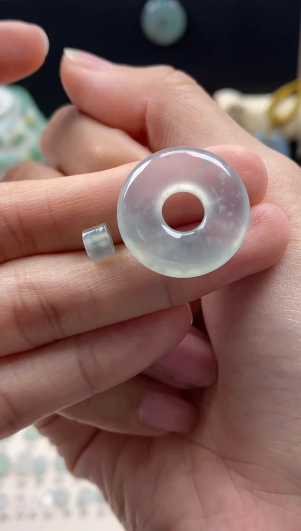 【闪购商品】翡翠颈饰未镶嵌翡翠冰种甜甜圈
