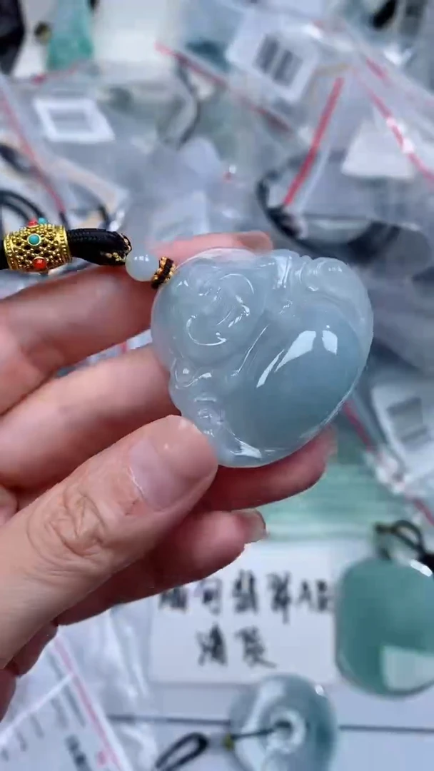 颈饰未镶嵌翡翠吊坠