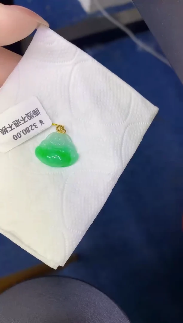 颈饰18K金镶嵌翡翠缅甸天然翡翠A货