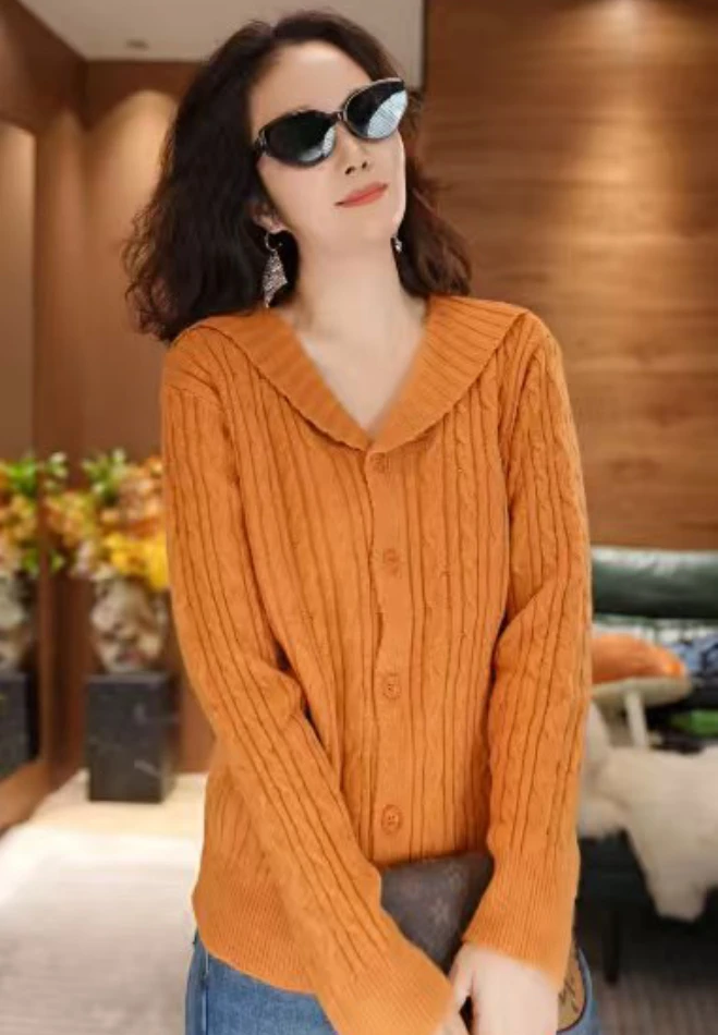 欧洲站2025秋季新款韩系甜美气质大翻领麻花纹软糯针织开衫女