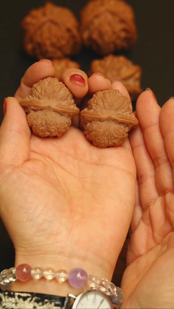 吊坠文玩核桃35 血麒麟全品