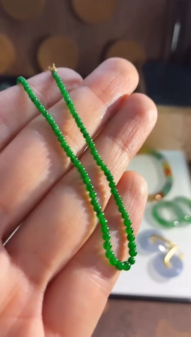 18K金镶嵌手链翡翠手链