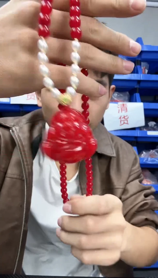 无非金属佛公吊坠