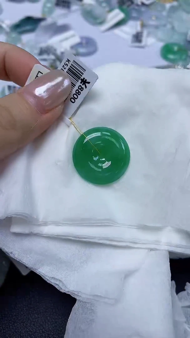 翡翠未镶嵌颈饰天然缅甸翡翠A货
