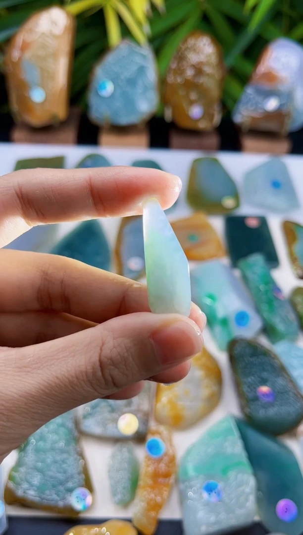 未镶嵌定制翡翠翡翠