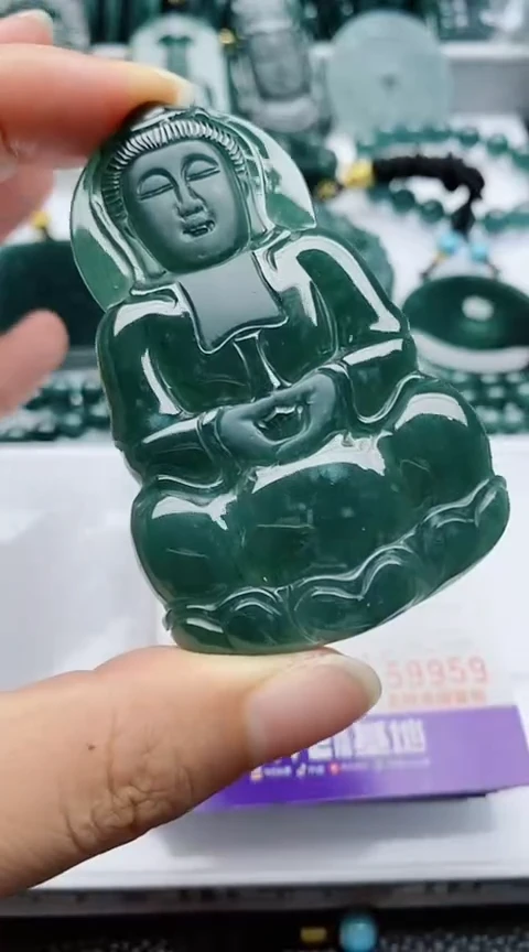 翡翠未镶嵌颈饰
