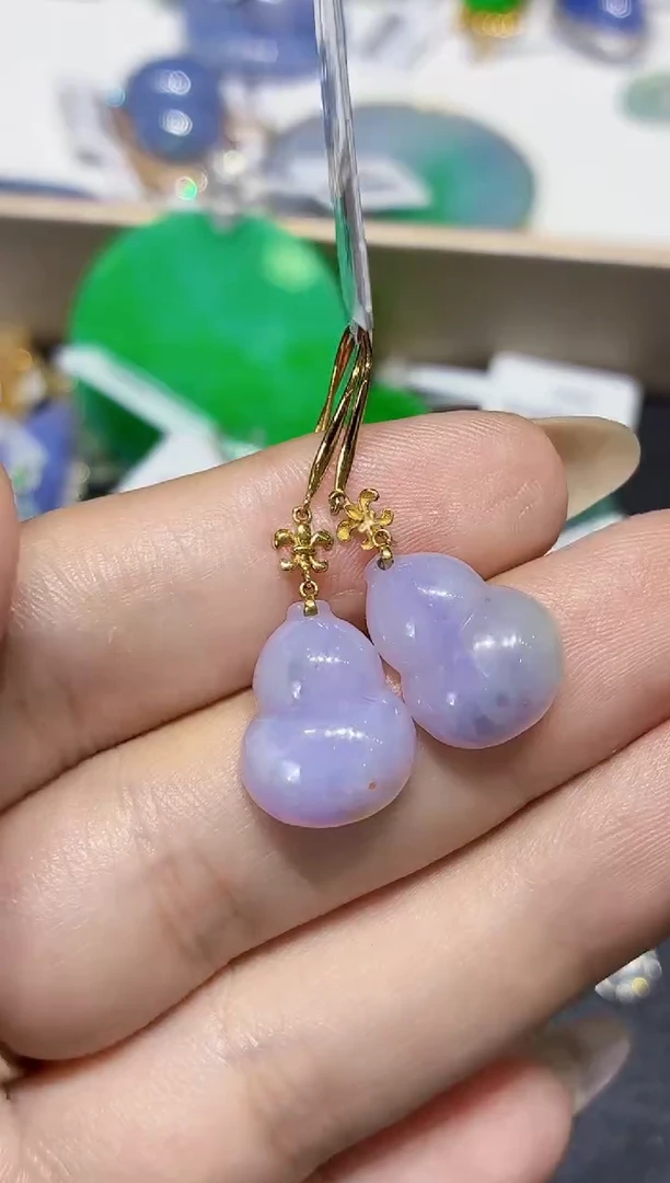 18K金镶嵌翡翠耳饰天然A货翡翠