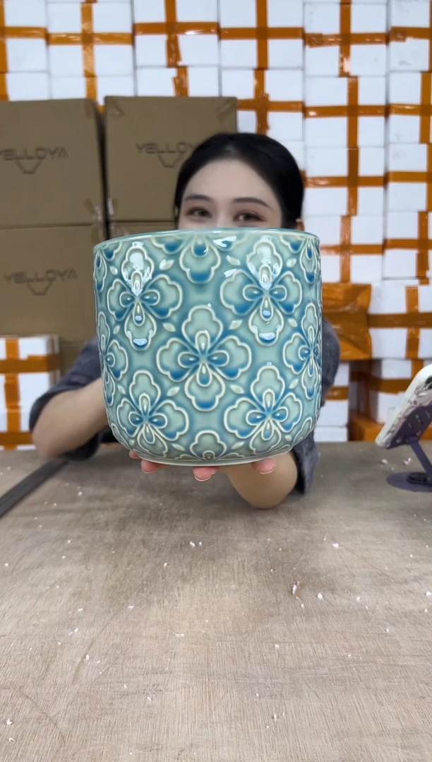 浮雕花朵渐变绿15x14