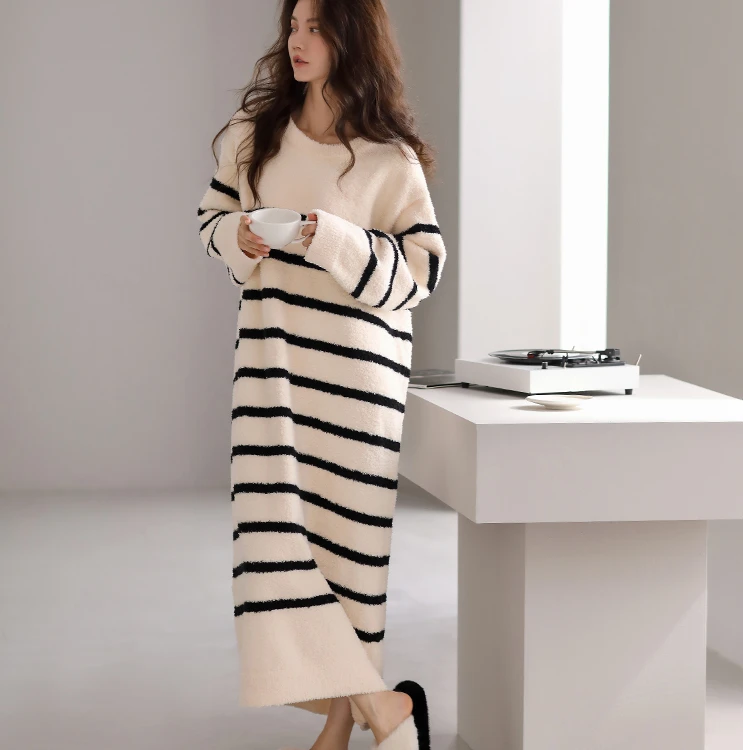 轻奢半边绒睡裙女睡衣秋冬季冬款珊瑚绒保暖加长款加绒加厚家居服