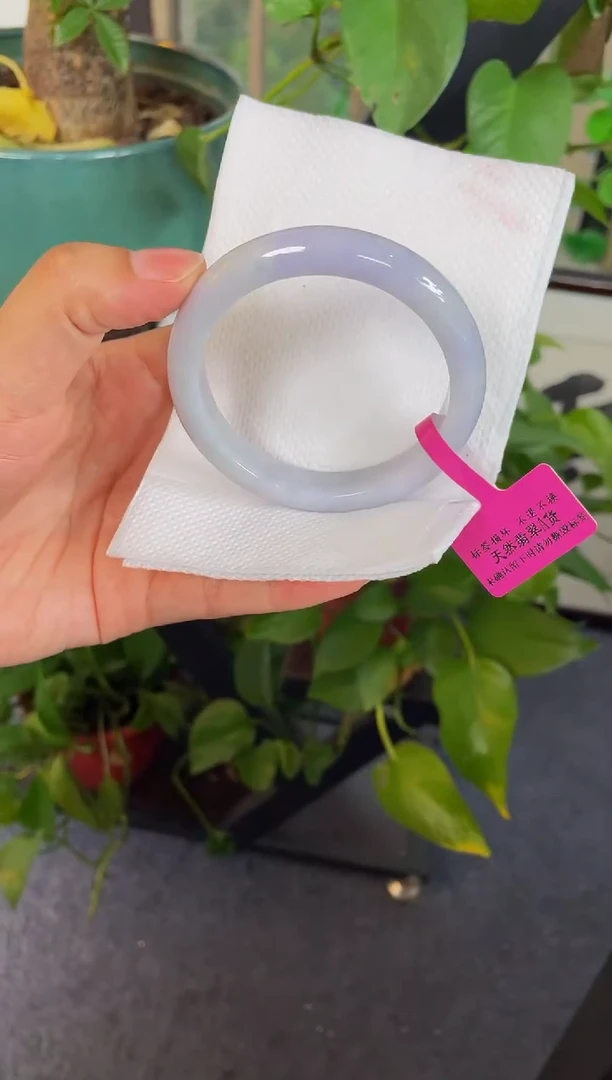 翡翠手镯未镶嵌小*姐手镯微瑕