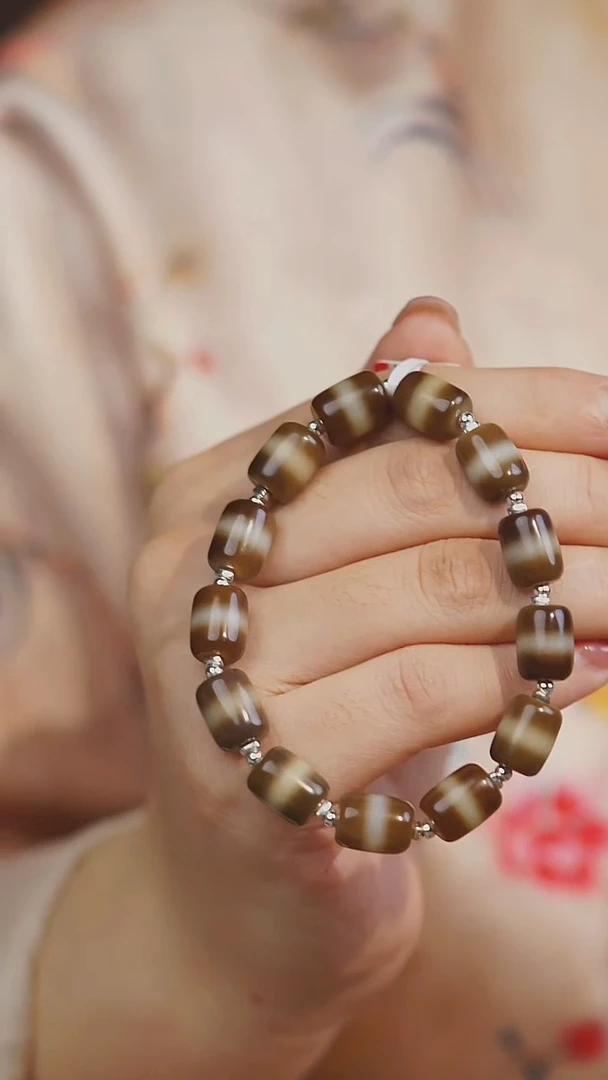 未镶嵌套链玛瑙/玉髓（覆膜）多样性发其一