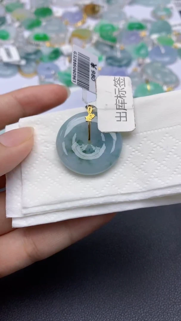 翡翠18K金镶嵌颈饰天然缅甸a货翡翠