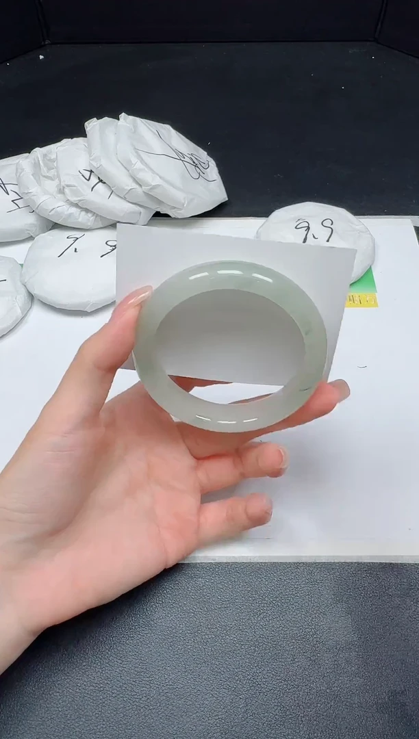 未镶嵌手镯石英质玉017-5556