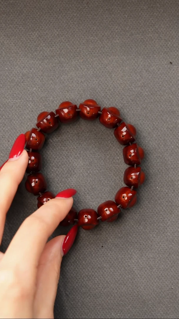 手串橄榄核压车勿拍