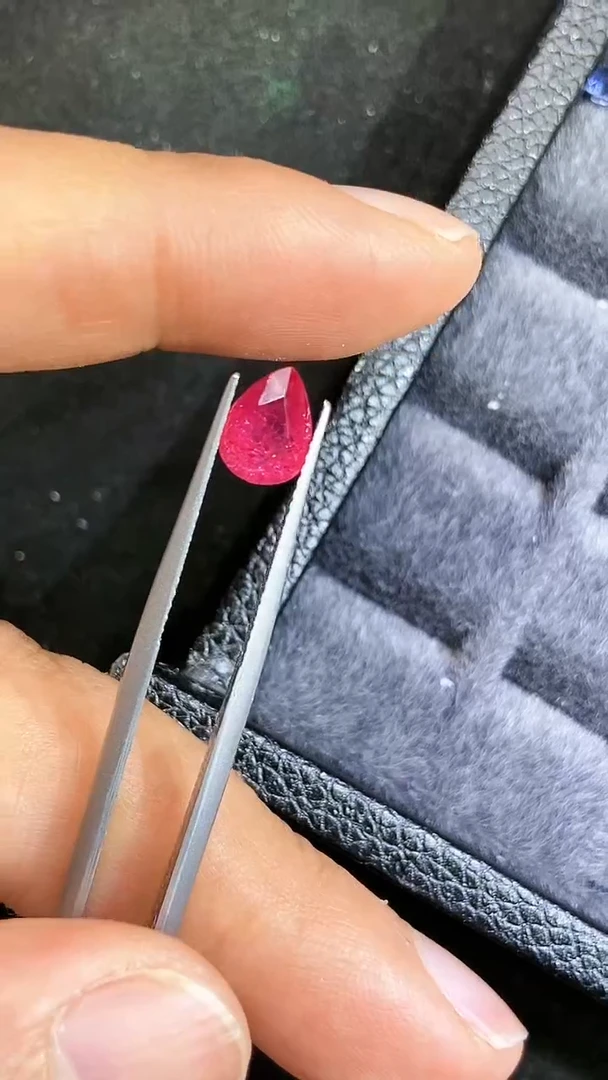 【闪购商品】定制红宝石定制未镶嵌火龙果强荧光1.55克拉国际证书