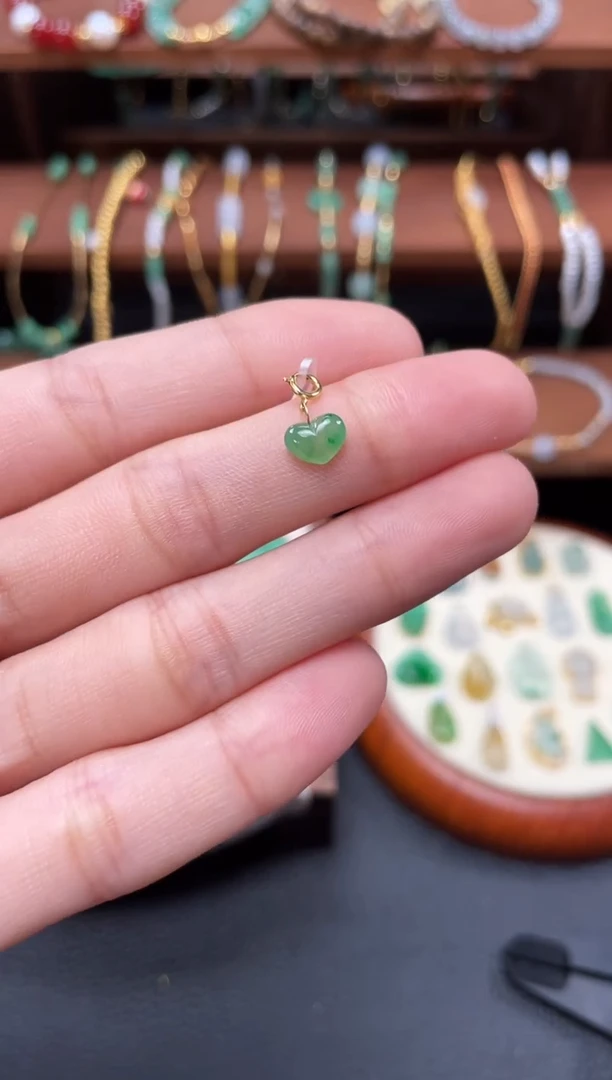 【闪购商品】翡翠吊坠(不含链)18K金镶嵌一个  JK432