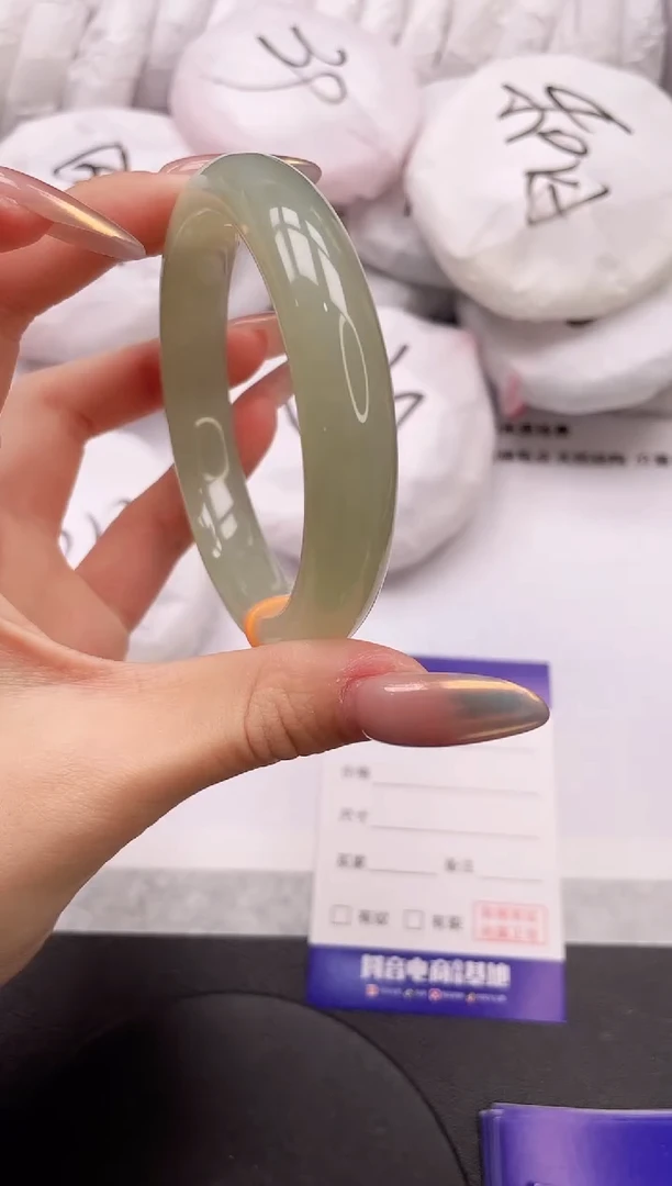 【闪购商品】和田玉手镯未镶嵌20K248-58