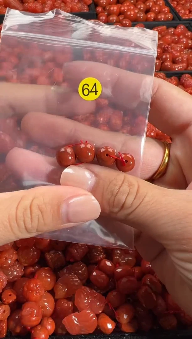 颈饰未镶嵌南红玛瑙1